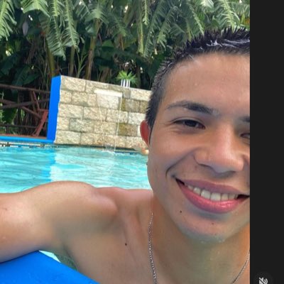 HernanLaraXx's tweet photo. #NuevaFotoDePerfil https://t.co/IOtbW2U9HM
