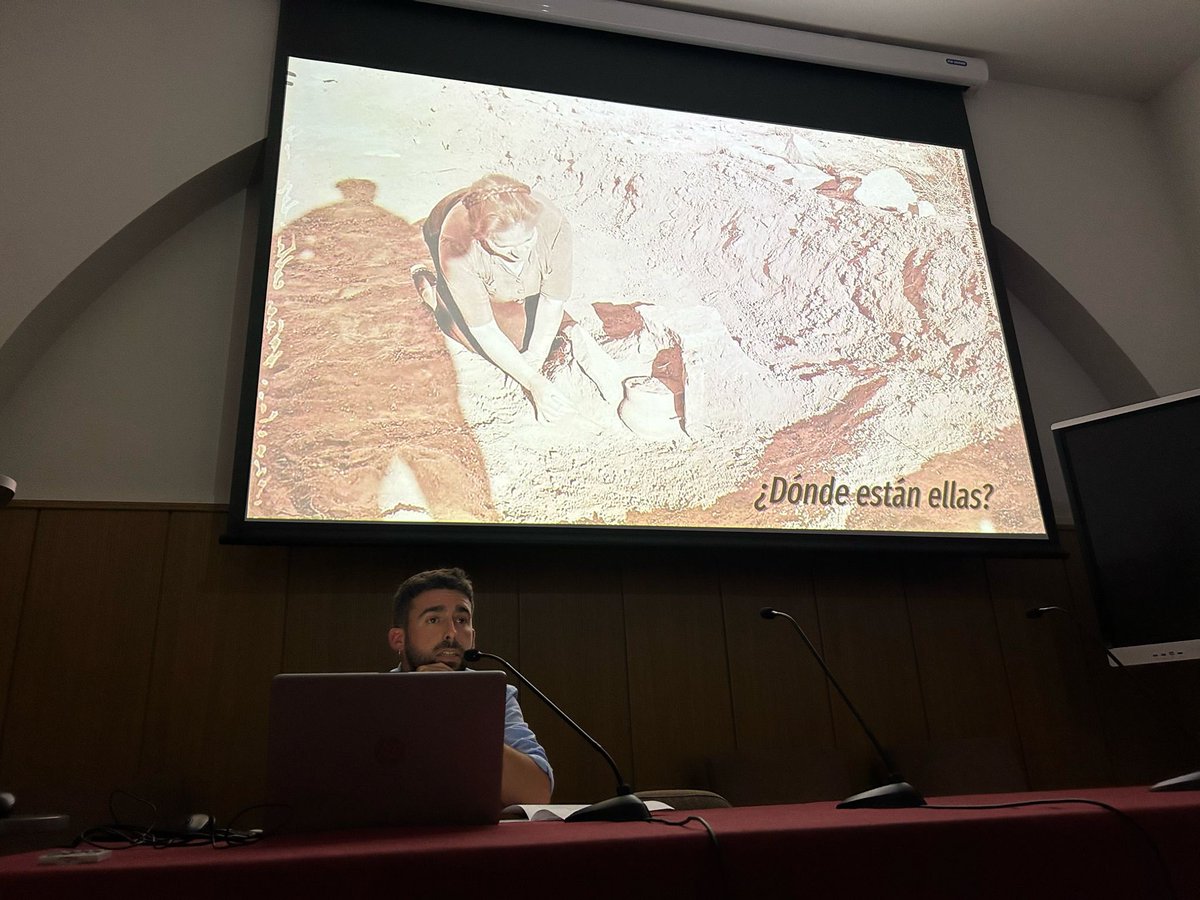 Ayer disfrutamos mucho de nuestro #martesarqueologico con @JorgedelReguero hablándonos de las investigaciones de las grandes arqueólogas pioneras 👏🏻👏🏻👏🏻