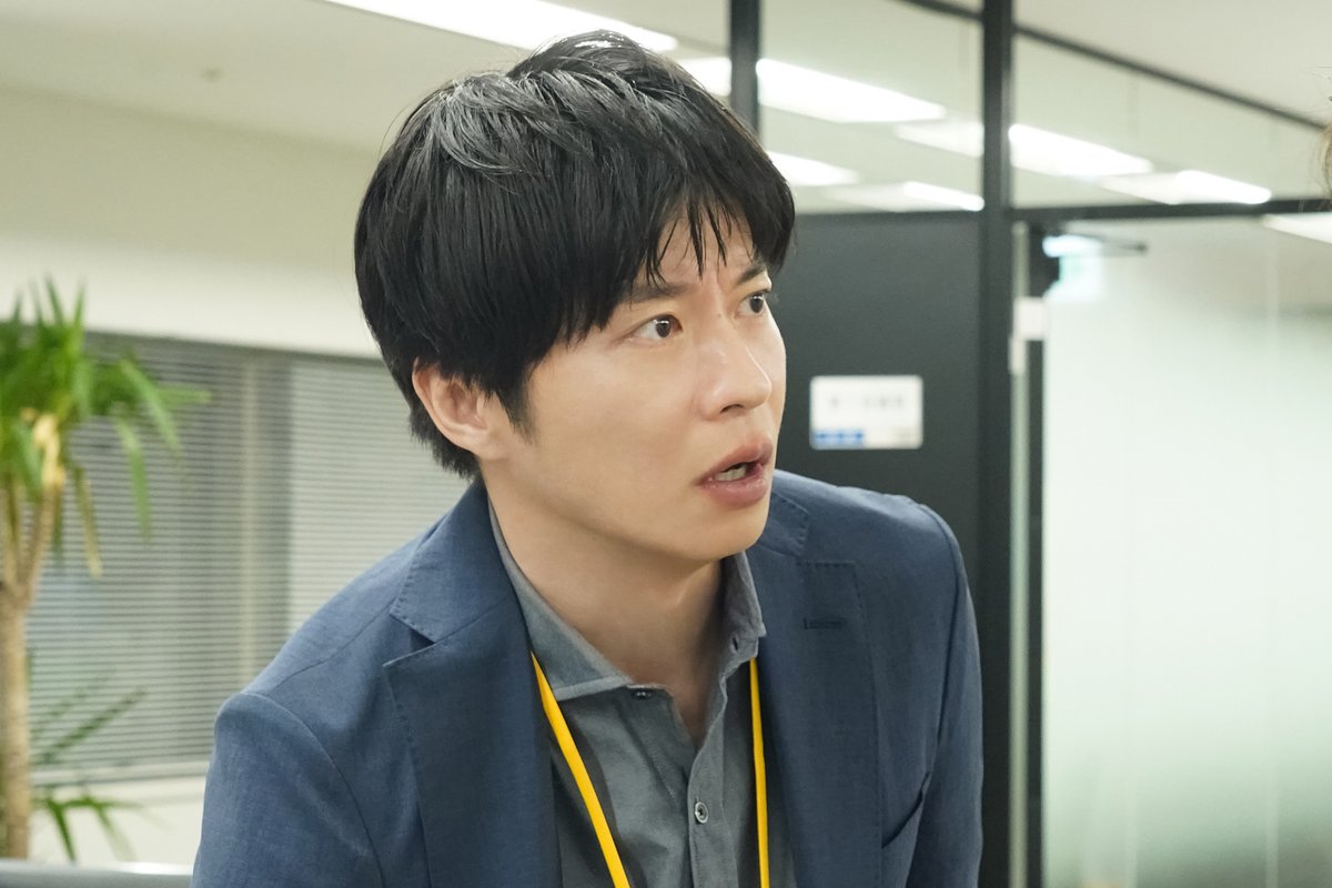 oricon's tweet photo. 田中圭、事前告知一切なしで
『ブルーモーメント』サプライズ出演❗️

公私ともに親交ある山下智久と
ドラマ『5時9時』以来9年ぶり共演

「久しぶりに会えてうれしかったです。ただ、ちょっとマッチョになりすぎてますね(笑)」
https://t.co/HhnZGKnJQC

#田中圭 #ブルーモーメント https://t.co/J7yNtzMcgL