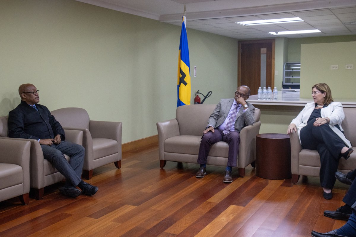 CorteIDH's tweet photo. 🏛️🤝 During the #166RegularSession, President Judge Nancy Hernández López, Vice President Rodrigo Mudrovitsch, and Judge Eduardo Ferrer Mac-Gregor met the Senior Appellate Judge, Hon. Mr. Justice Francis Belle, with a visit at the Supreme Court Complex.
In this gathering, they engaged in constructive dialogue and fostered collaborations aimed at advancing human rights and justice.