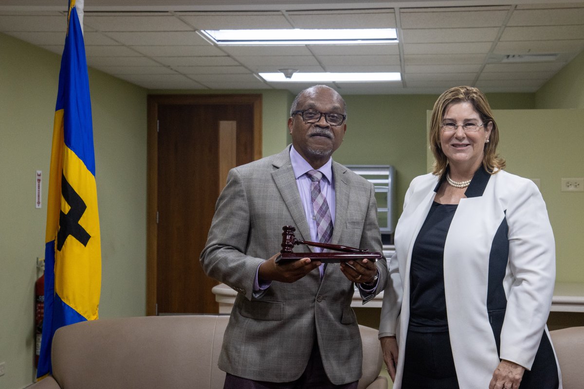 CorteIDH's tweet photo. 🏛️🤝 During the #166RegularSession, President Judge Nancy Hernández López, Vice President Rodrigo Mudrovitsch, and Judge Eduardo Ferrer Mac-Gregor met the Senior Appellate Judge, Hon. Mr. Justice Francis Belle, with a visit at the Supreme Court Complex.
In this gathering, they engaged in constructive dialogue and fostered collaborations aimed at advancing human rights and justice.
