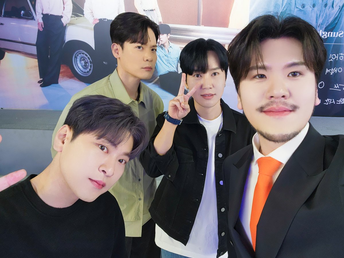 #LAPOEM
라포엠(LA POEM) SINGLE ALBUM [MIRROR]
Comeback YouTube Live

라뷰에게 치명타를 날려💥
심쿵이라는 치명상을 입힐❤️‍🔥

🪞[MIRROR] 출격🪞

그 시작을 라뷰와 함께 보낼 수 있어서
더 재밌게 활동할 거 같아요💕
[MIRROR] 활동 많은 기대와 사랑 부탁드립니다😍

#라포엠 #MIRROR 
#유채훈