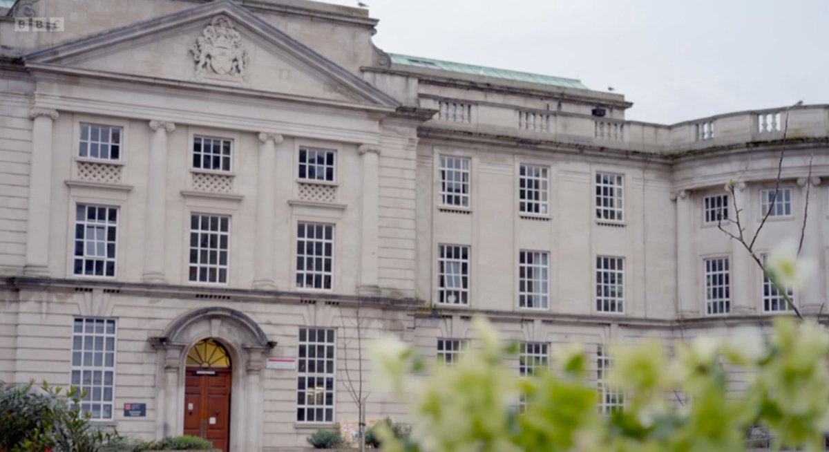 Cardiffuninews's tweet photo. Did you spot #CardiffUni on @BBCTheOneShow earlier this week?

David Manfield from our Estates team discussed our efforts to minimise waste across campus and separate recycling.

👀  https://t.co/CrXMZOjdN3 [11:50 in] https://t.co/EEgUxLsqmJ