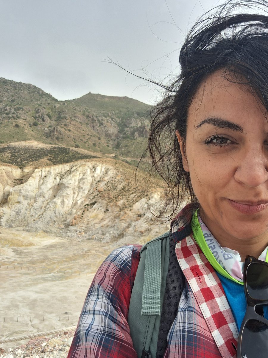 Come back to Nisyros island (Greece) to investigate potential correlations between volcanic gas species and radioactivity from Stephanos crater! Intense fieldwork! #volcanology #gassurveys #volcanicgas #greeece #uniba #unipa