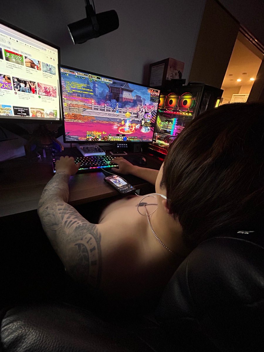 Czu_JP's tweet photo. 普段こんな仰け���ってゲームやってんだな俺……ってなった写真 https://t.co/fd5Ef3aC6H