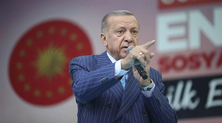 yirmiucderece's tweet photo. ➖ #SonDakika Cumhurbaşkanı Erdoğan'dan 'İsrail'le ticaret' açıklaması: 

"Yoğun ticari ilişkileri artık ayakta tutmuyoruz, o iş bitti. Bunu da kısa zaman önce Dışişleri Bakanım açıkladı." https://t.co/CWkf6LyX8u