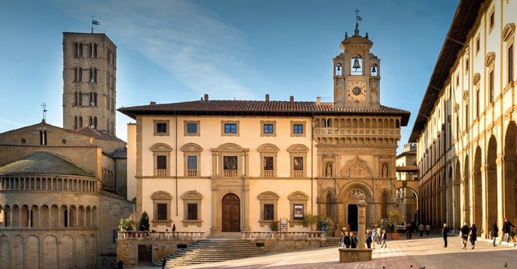 Arezzo festeggia Vasari, itinerari e mostre per celebrare il grande genio aretino
agendaviaggi.com/arezzo-festegg…
#discoverarezzo #terrediarezzo, #tuscany, #visittuscany
Photo courtesy of Ufficio stampa Fondazione Guido d’Arezzo