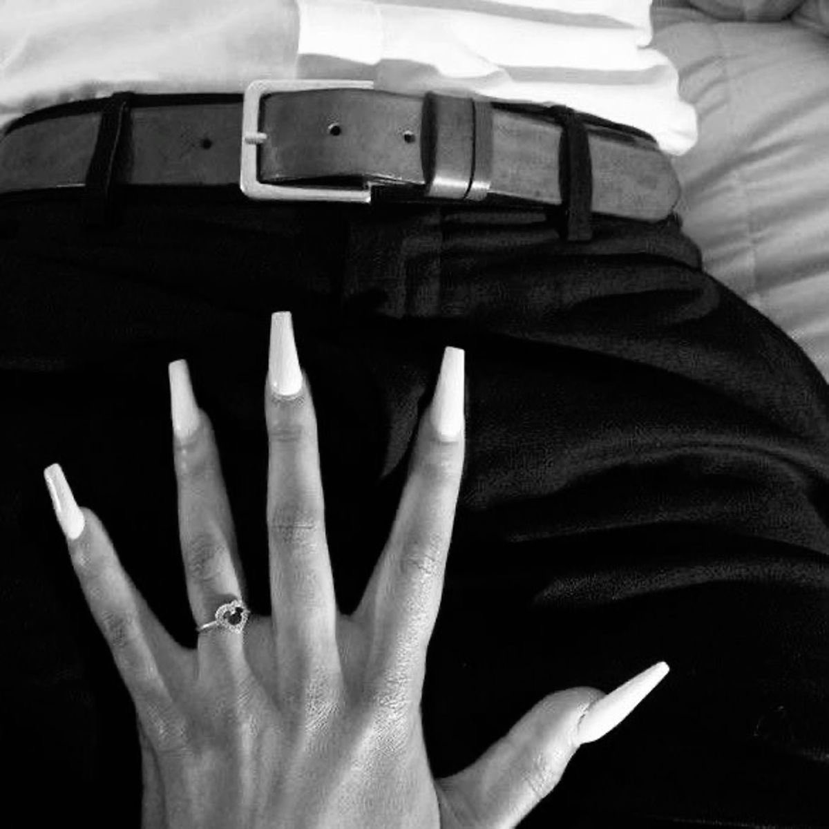 inkedupjayy's tweet image. This is why I pay for my girls nails