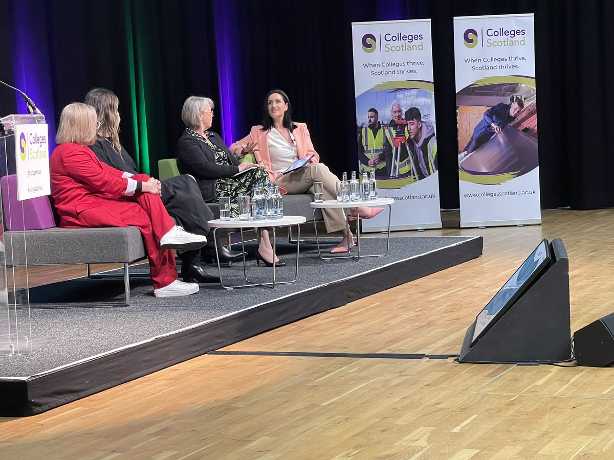 @TVZaraJ hosting a panel discussion on entrepreneurship with @jamiegenevieve @vieve Ana Stewart, and Susan Elston, Regional Chair @NESCollege#collegesthrive