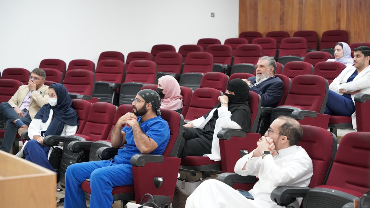 Lunch break & small discussions ! @ALDhoheyan #ELSA2024 @ELSA_surgeons @SaudiLapSociety ELSASPRING2024.com