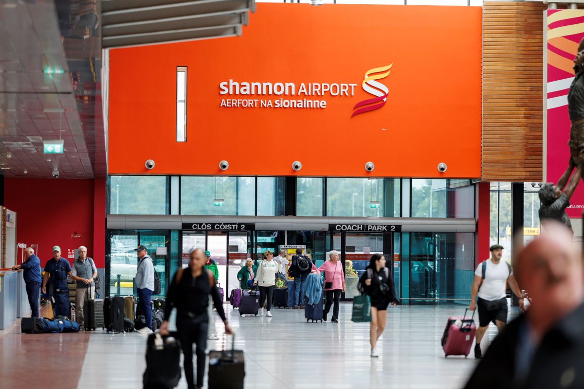 #NEWS @ShannonAirport is on track to reach the 2 million passenger mark by the end of 2024, for the first time since 2009✈️ Growth across all key air services in 2023 surpassed expectations. Read more about our '23 Annual Report, published today ➡️ bit.ly/4d97WJ7