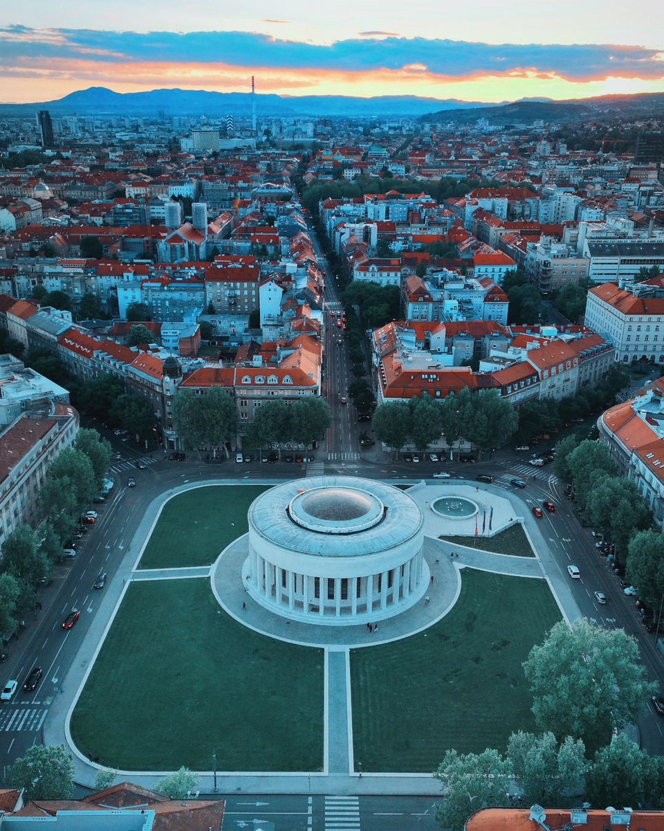 Just enjoy the view! 😍😍😍😍 📸 IG slukii #VisitZagreb #LoveZagreb #Zagreb