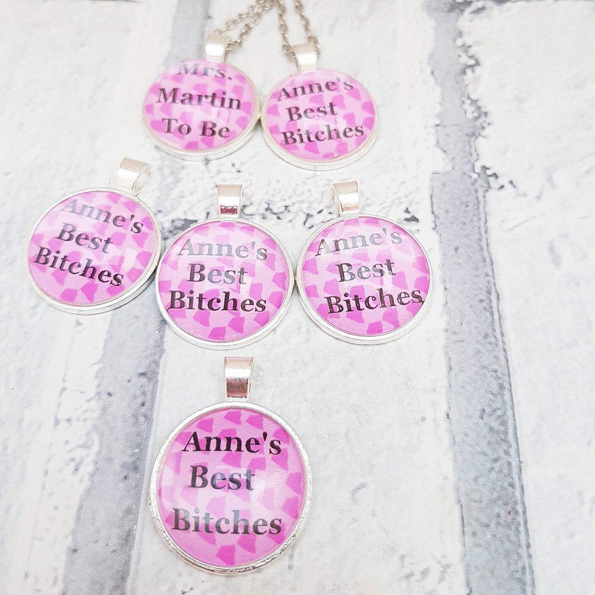 Custom hen party lanyards, bride to be necklace, personalised hen night jewelery, bachelorette party gifts, bride tribe, best bitches, W1 tuppu.net/35bc96b6 #Shopsmall #SMILEtt23 #Etsy #Handmade #HenPartyLanyards