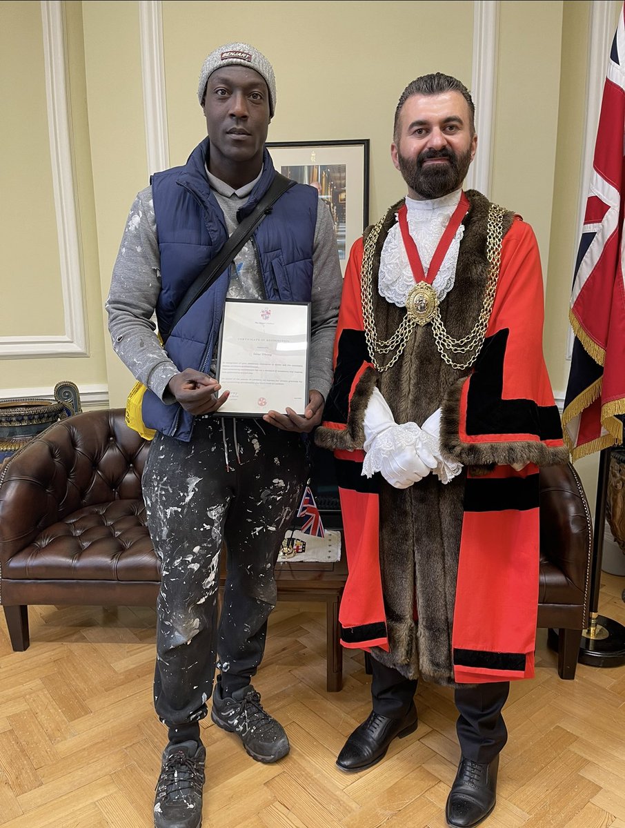 We are proud to announce that we have been officially been recognised for our work by the @lambeth_council and the Lambeth Mayor Cllr Sarbaz Barznji ♥️🤲🏽 this is in recognition of years of dedication working and serving the community for 11 years…..