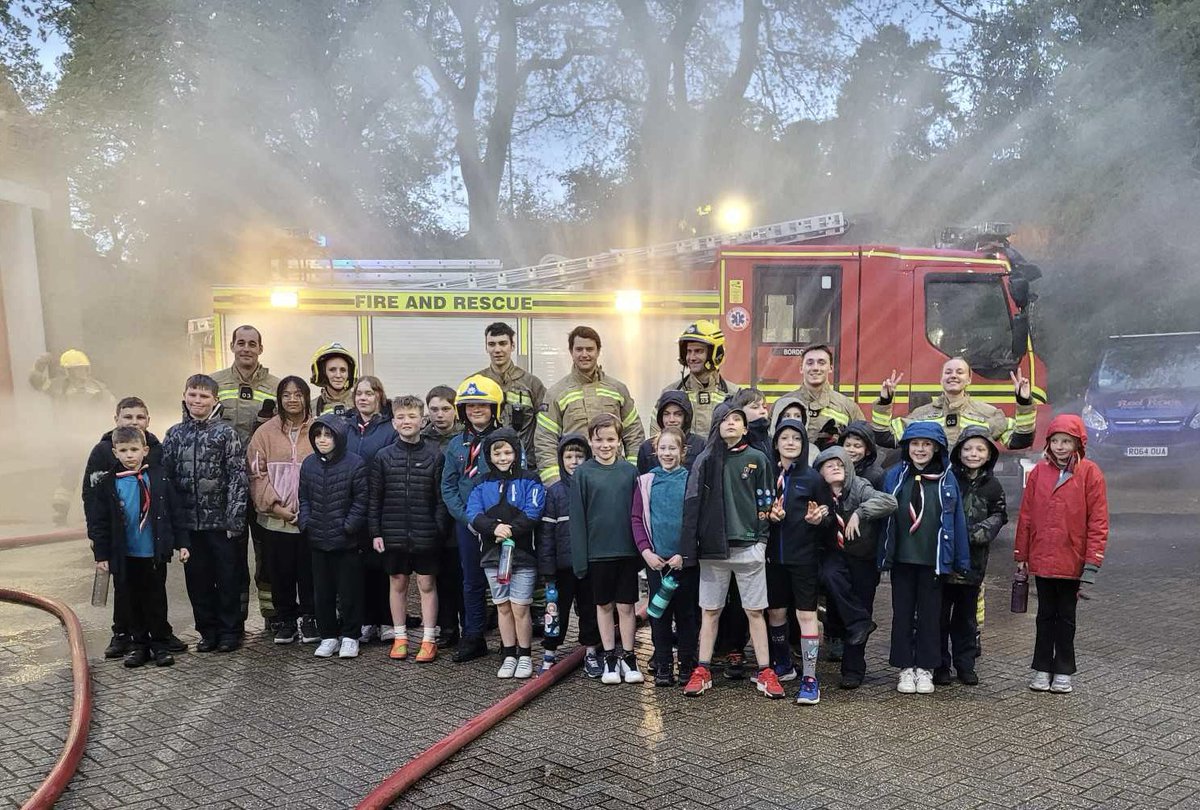 🧑‍🚒 Great to see some future firefighters from the local Beavers, Scouts and Cubs groups pop along to meet our on-call crew at @BordonFire03 during their drill night yesterday! #BestJobInTheWorld