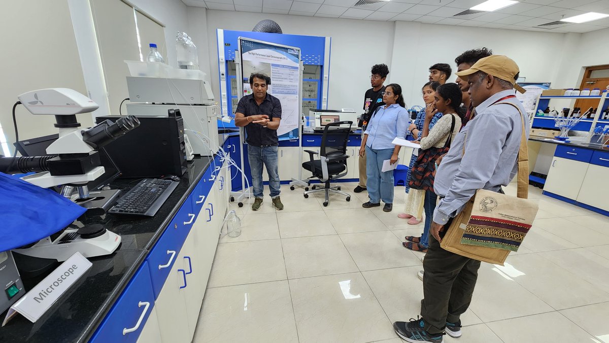 A batch of M.Sc. students from #CEOAS, University of Hyderabad visited #INCOISHyd, embracing hands-on learning and expanding their horizons in marine science & ecosystem dynamics for a deeper understanding of our Oceans.
#SynOPS #OceanScience #OceanLiteracy
