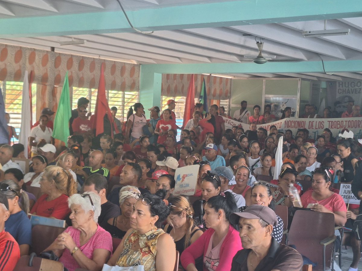 Plenaria municipal en el Teatro  de la Partido en saludo al 1ro de Mayo. El sindicato de la EDUCACIÓN, INDER Y CULTURA por Cuba juntos creamos. 
#PorCubaJuntosCreamos
#ALaPatriaManosYCorazon
#LosEducadoresADisposicionDeLaPatria
#UnidaCompromisoYVictorias
#JuntosPodemosMás