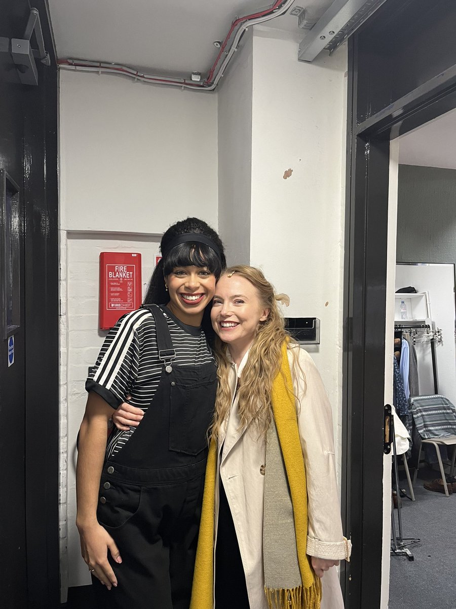 RachaelLMiller5's tweet photo. Today's Nikki and Poppy 🥰@SkysEdgeMusical #1stcovers https://t.co/IEpBSnKiVJ
