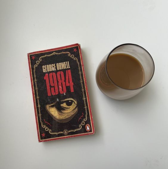 Convincing you to read these 5 books based on their opening lines 1