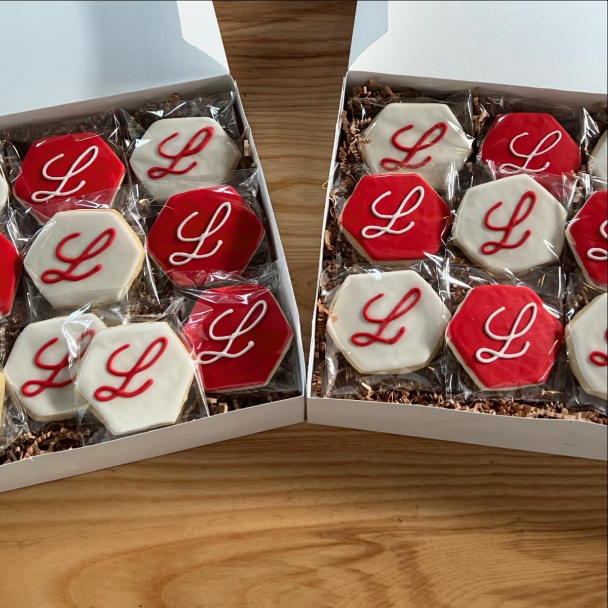 Your business looking for #logo sugar #cookies? We can handle any size order of your beloved #branding to add to your next event! Let’s chat! Carascookieco.com