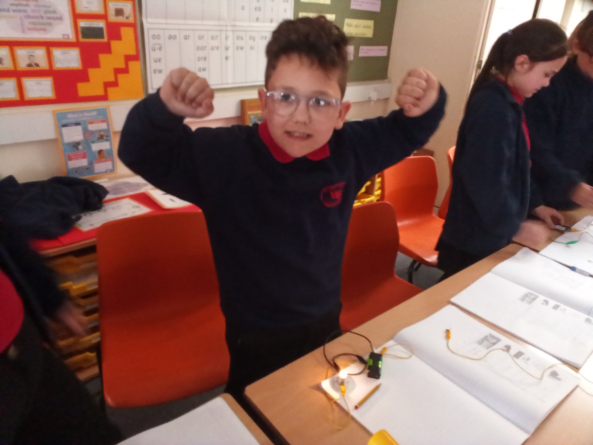 The learning objective: Make the light bulb work. No more explanation. The children have really enjoyed solving this problem with hands-on experiences. We even completed challenges when we got our bulbs working! @WBJJuniorSchool @HarbourLearning #wbjsscience