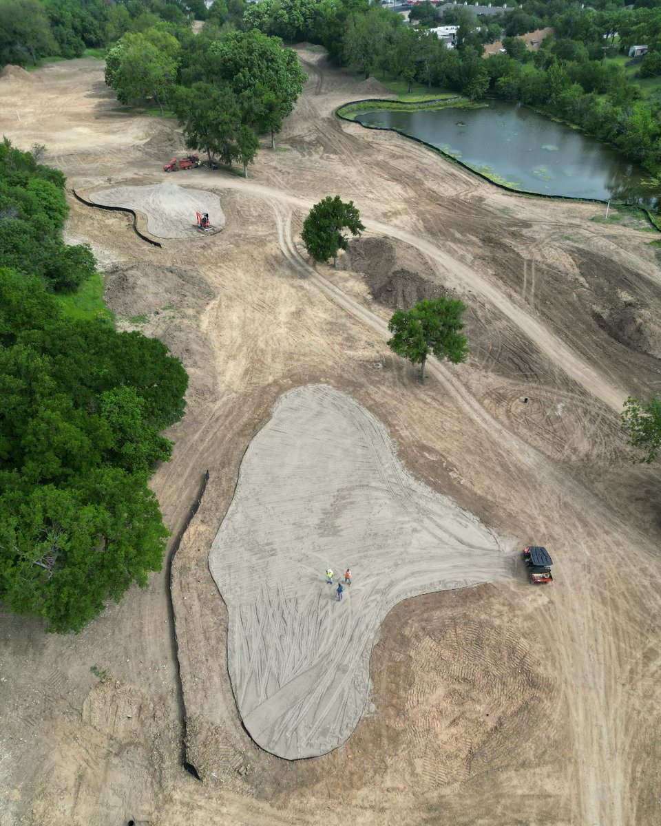 Gravel and greens mix application is complete on holes #2 and #4 at Meadowbrook! 

@kempgolfcoursedesign #FortWorthGolf #Meadowbrook #EastFortWorth #HeritageLinks #ColliganGolf