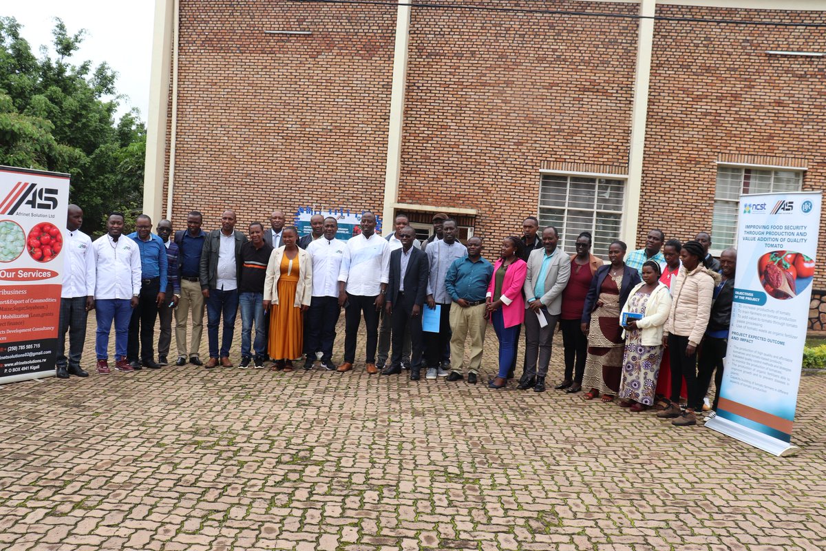 @UR_CAVM A two day training of tomato farmers under the project: 'Improving food security through production and value addition of quality tomatoes'. The training is organized by UR-CAVM in collabo with @AfrinetLtd , at Ngoma Districts with funding from NCST