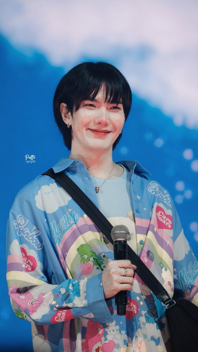 หวานกว่านี้ ก็อมยิ้มก็แล้วคับบ🍭🍬
SheBiu Gorgeous 
#LoveEveryBuild