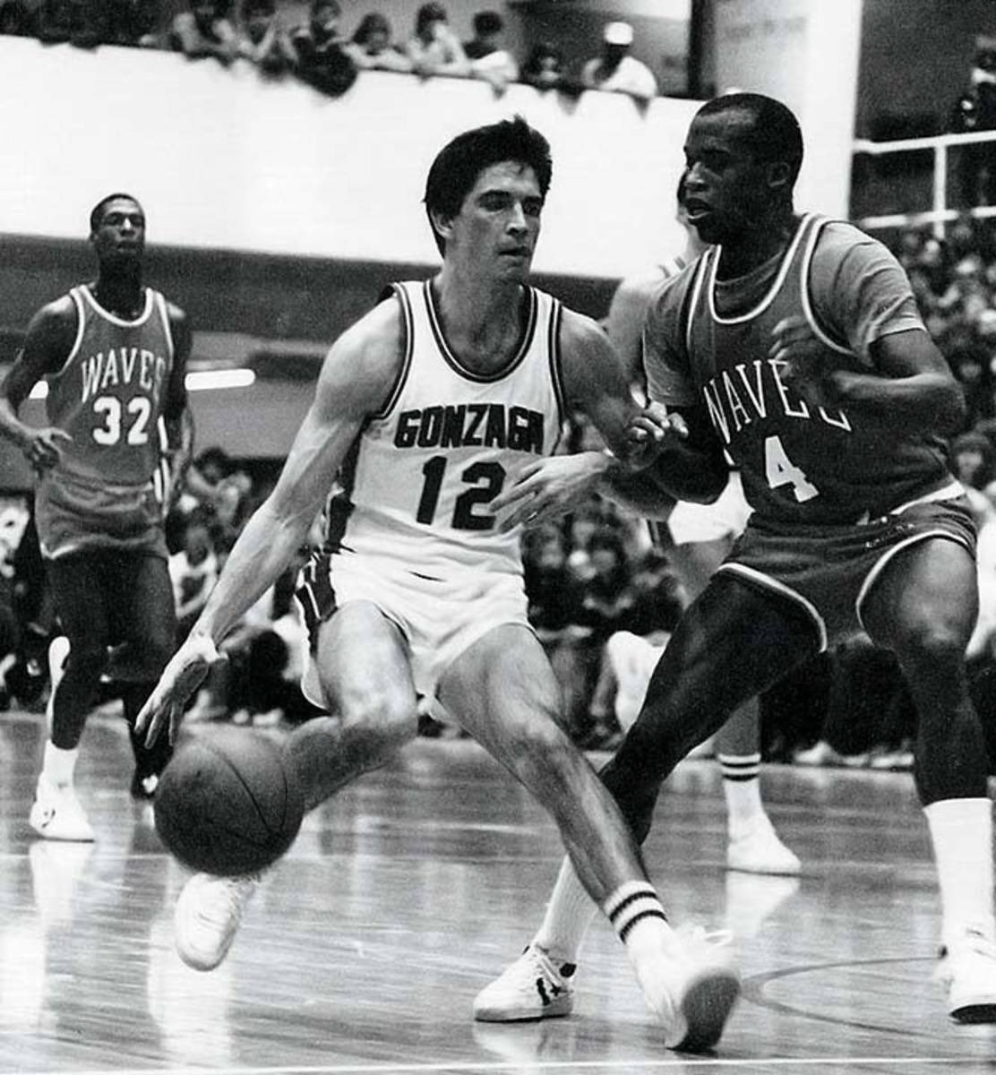 Who is your favorite Gonzaga athlete of all time? Any sport! 

Mine: John Stockton