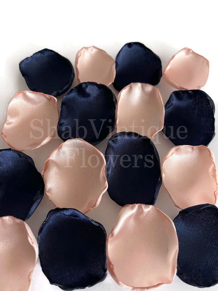 🌸 Aisle to Altar Perfection! 🌸 Add an elegant touch to your special day with these stunning navy blue and blush flower petals from ShabVintiqueFlowers.… dlvr.it/T5xy5F #weddings #bridalshower #weddingaisledecor #flowers #wedding #loveislove #tabledecor #weddingflowers