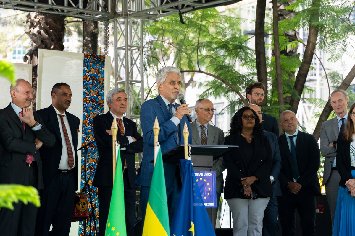 EUinEthiopia's tweet photo. Last week, we celebrated #EuropeDay2024 along @EUtoAU, our EU Member States, the @EIB and our Ethiopian partners. On #SchumanDay, we commemorate peace and remember the values of unity and solidarity in Europe and in our partnerships all over the world… https://t.co/5GVtqgd1uq