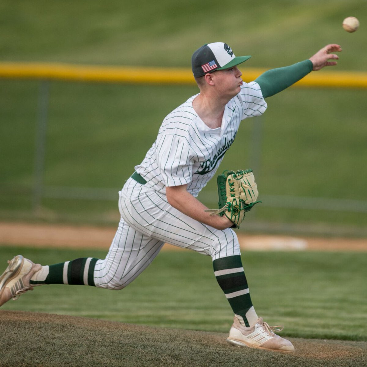 'They’re going to throw a punch. You’ve got to get up off the mat and just fight all the way through until the last round.' Broadway stayed sharp en route to a Valley District baseball win over Spotswood on Tuesday (via @John_R_Breeden): dnronline.com/sports/level/h…