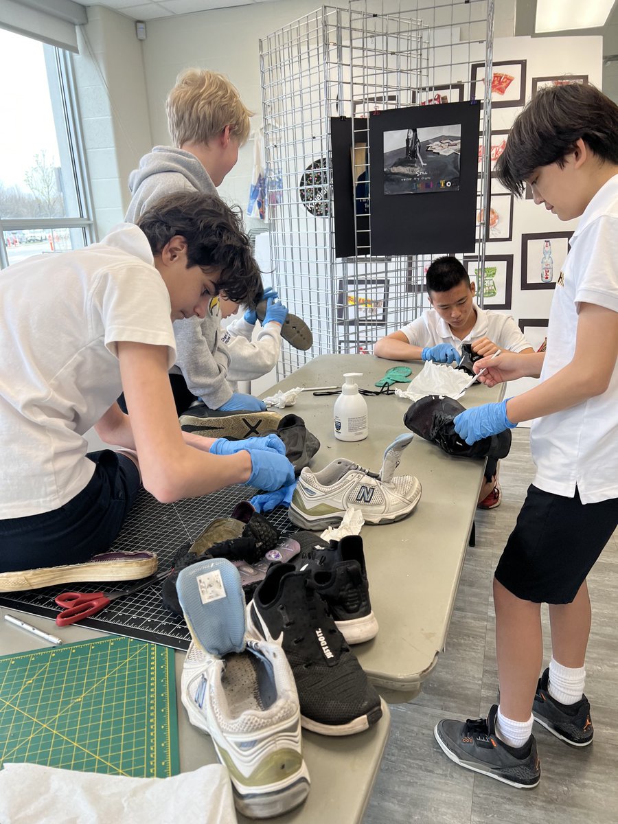 Our TinkerLab interdisciplinary is rocking with energy including up cycling &amp; designing a new sports shoe@HTSRichmondHill⁩ ⁦<a href="/HTS_PereiraRaso/">Helen Pereira-Raso (she/her)</a>⁩ ⁦<a href="/trayc4teach/">𝕋𝕣𝕒𝕔𝕪 𝔽𝕒𝕦𝕔𝕙𝕖𝕣 (she/her)</a>⁩ <a href="/integratedart/">Integrated Art Group</a>