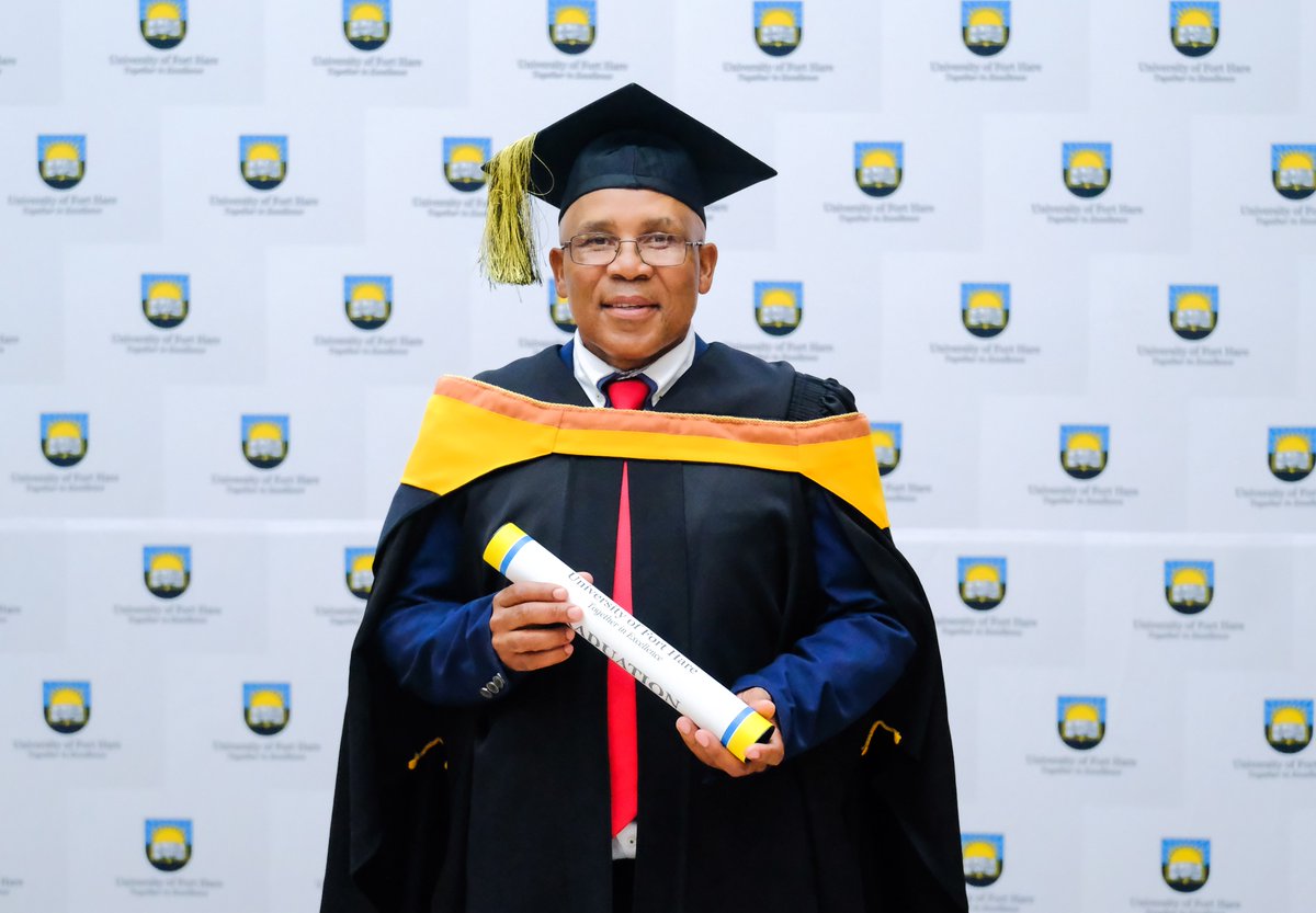 On Tuesday this week, Mr Pinini was not at his usual post at the UFH De Beers Art Gallery on the Alice campus where he works as a security guard, he was at the University’s Sports Complex graduating with an Honours Degree in Developmental Studies. ufh.ac.za/news/News/UFHS…