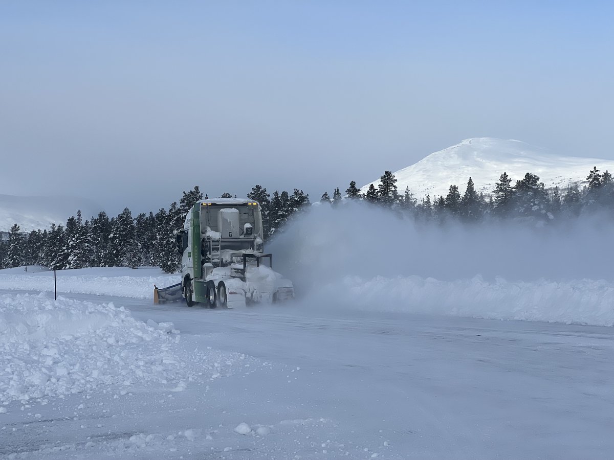 3/3 - Elektrische Strasseneröffnung in Norwegen // Electric road opening in Norway⚡❄ 

The complete test results can be found on our homepage under designwerk.com/post/blog/e-sc…

#Designwerk #SnowPlow #ElectricTruck #ElectricVehicles