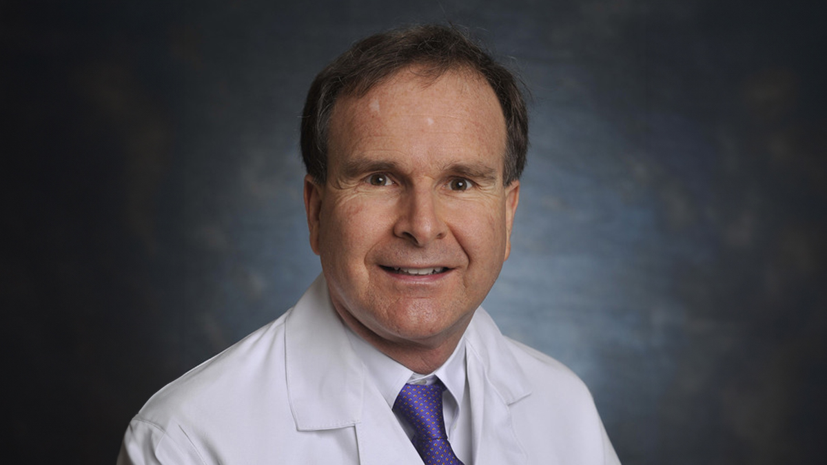 🥳 Join us in congratulating Dr. Fred Weber for being the latest recipient of the Residency Impact Award which honors faculty who greatly impact the education of the education of the Internal Medicine Residents. @uabimres! Thank you for your dedication, Dr. Weber!
