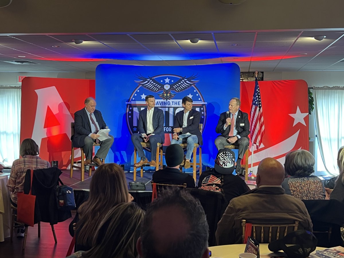 Great conversation taking place between @jsolomonReports, @JHoganGidley, Rob Law from @A1Policy , and AMAC Action President Bob Carlstrom!