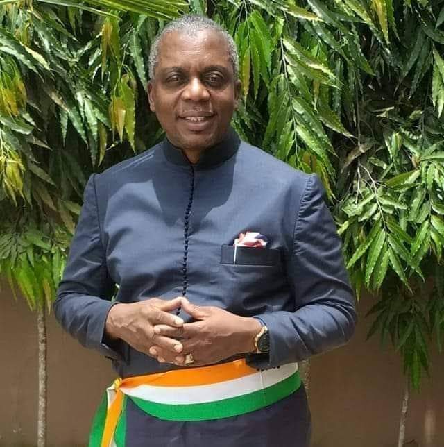 ZIGUIMAMADOU5's tweet photo. 🇨🇮 Arrestation du Maire rhdp de Bangolo, Gah Arsène Roger a été arrêté à l'aéroport FHB quand il voulait embarquer pour Paris.
Selon les sources, le maire a été  écroué à la Maca le 23 avril 24.
Le maire est en litige avec un opérateur économique, le montant dépasse le milliard. https://t.co/auV59PZGYq