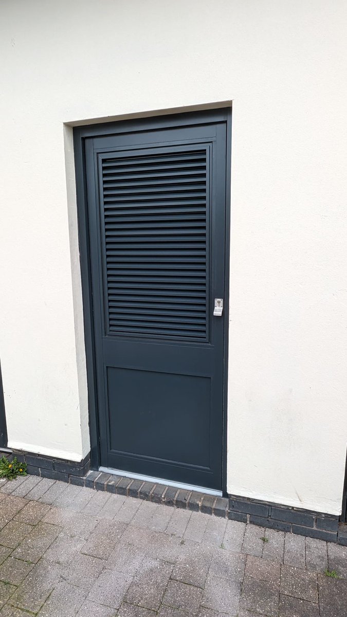 dm2003ltd's tweet photo. Aluminium v Steel (take a look) 

We manufacture aluminium louver doors made to measure so if in need of a replacement give us a call. 
https://t.co/wOUnzTUtOX 

#aluminumlouverdoor #aluminium #doors #servicing #doorrepairs #doorservicing #madeinsheffield 
#louverdoor #teamdm https://t.co/xz06EkLo8V