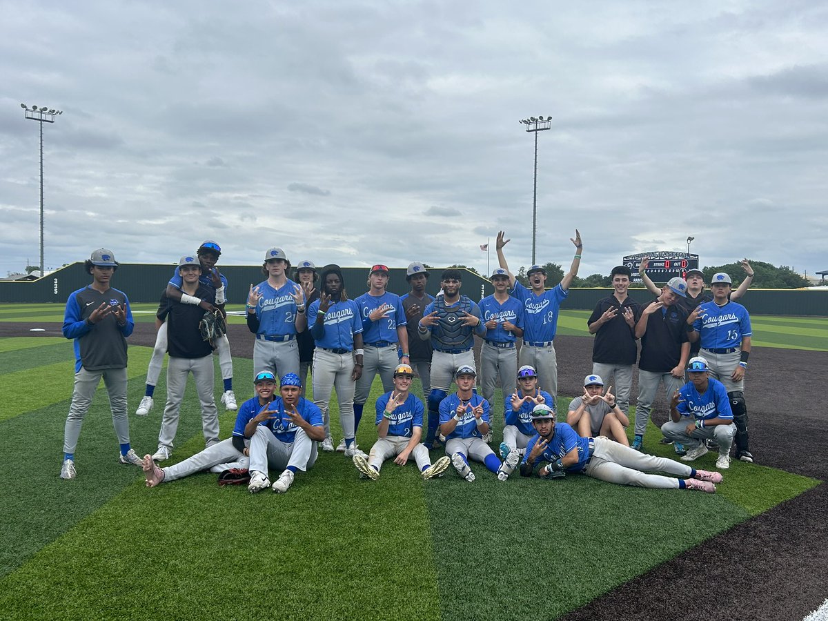 W pic after a win against Cy Ridge last night 5-1 AJ Sanchez with the W @bradyswords22 led the way with 2H & 3RBI! The Cougars face Cy Ridge again Friday at home 4PM!