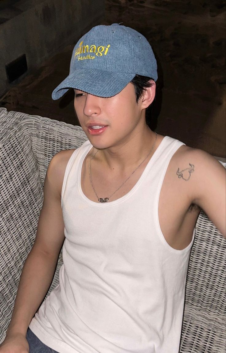 aurigasenna's tweet photo. —— #MarkOhm AU 🔞 ——

• Pulang Bareng 

Niatnya Mark cuma mau ngajak Ohm—tetangganya buat pulang bareng karena kebetulan ketemu, tapi kok si omega manis tiba-tiba heat? https://t.co/vlmZGQRK2G