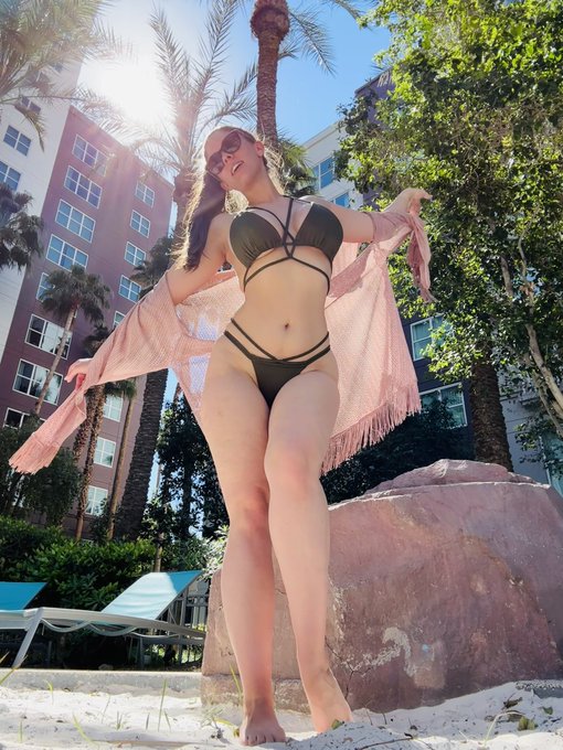 I am very much around &hellip;just not here much.  Come&rsquo;n find me elsewhere 😉 https://t.co/7zQ26nrajO