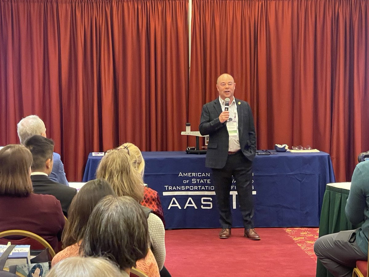 aashtospeaks's tweet photo. Craig Thompson, AASHTO President and @WisconsinDOT Secretary, kicked off the AASHTO STEM Outreach Solutions bridge competition this morning. This competition takes place annually at the AASHTO Spring meeting, hosted in Madison, WI, this year.

#STEM #BridgeCompetition #AASHTOSM24 https://t.co/boja9bqItW