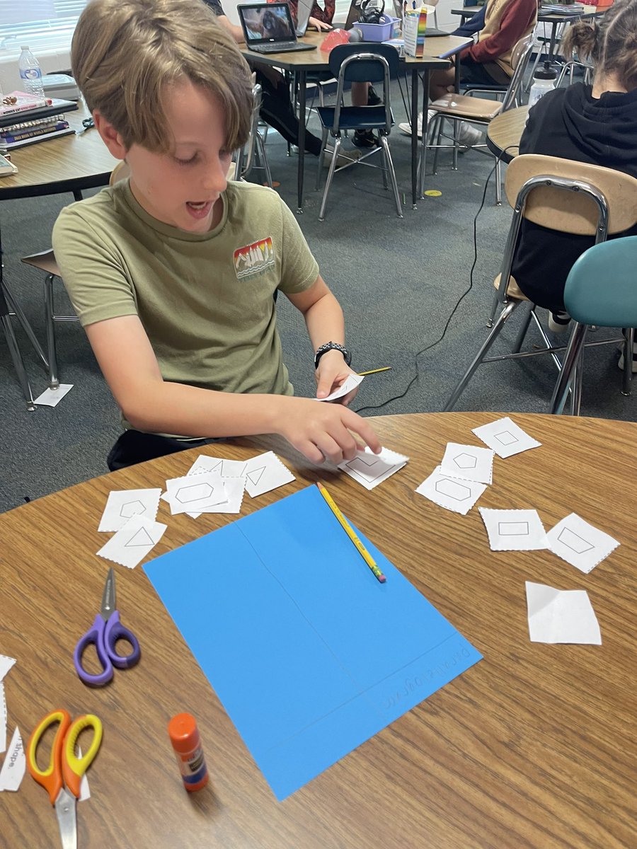 GHamilton1111's tweet photo. Working on sorting shapes by attribute. The kids came up with so many smart ways to categorize and classify the shapes.
#5thgrade #perryharrison #onechatham #mathteacher #learningisawesome #handsonlearning https://t.co/eFUyxPrOCj