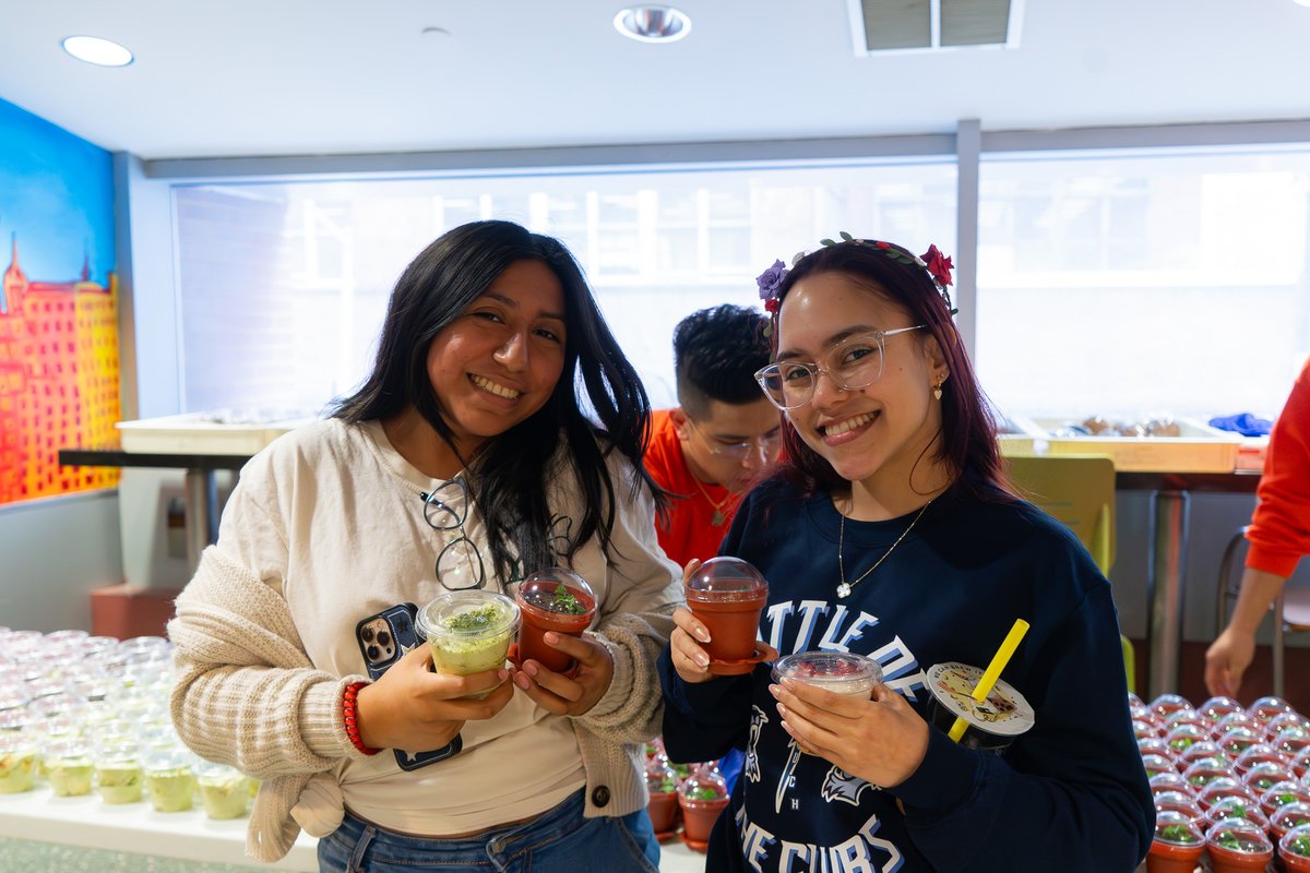 ☀️#SpringBreak vibes all around at this year's Spring Fling! 🌴🎊🍹 #BaruchCollege #Students #Spring