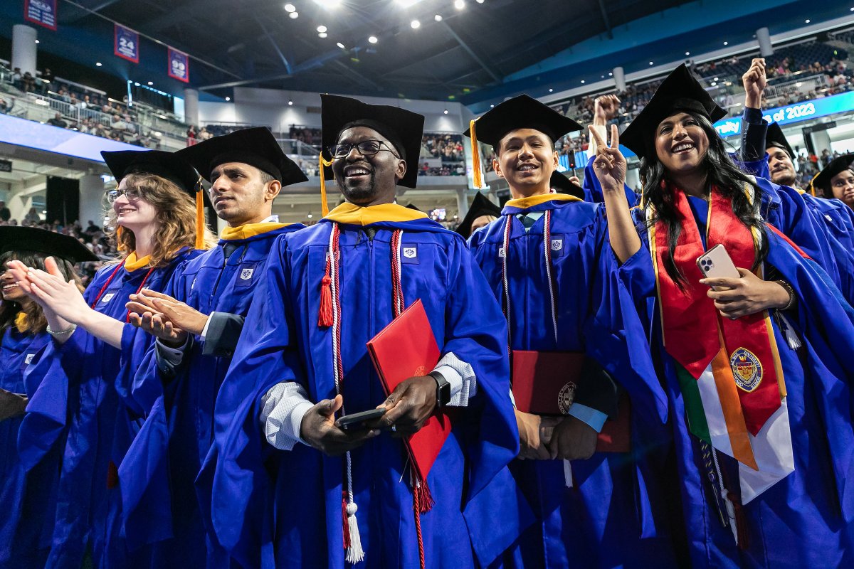 🎓 June Grads: Your big day is less than two months away! If you plan to participate in your ceremony, complete the following by April 30: 🔹 RSVP and reserve tickets in Campus Connect 🔹 Purchase regalia 🔹 Enter the guest ticket lottery More info: ow.ly/bUpw50Rmzoy