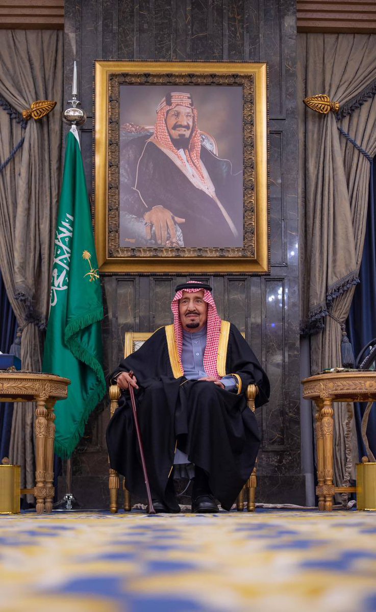 نسأل الله الكريم رب العرش العظيم
 أن يحفظك ويرعاك ،وان يتم عليك دوام العافية

 #الملك_سلمان_بن_عبدالعزيز