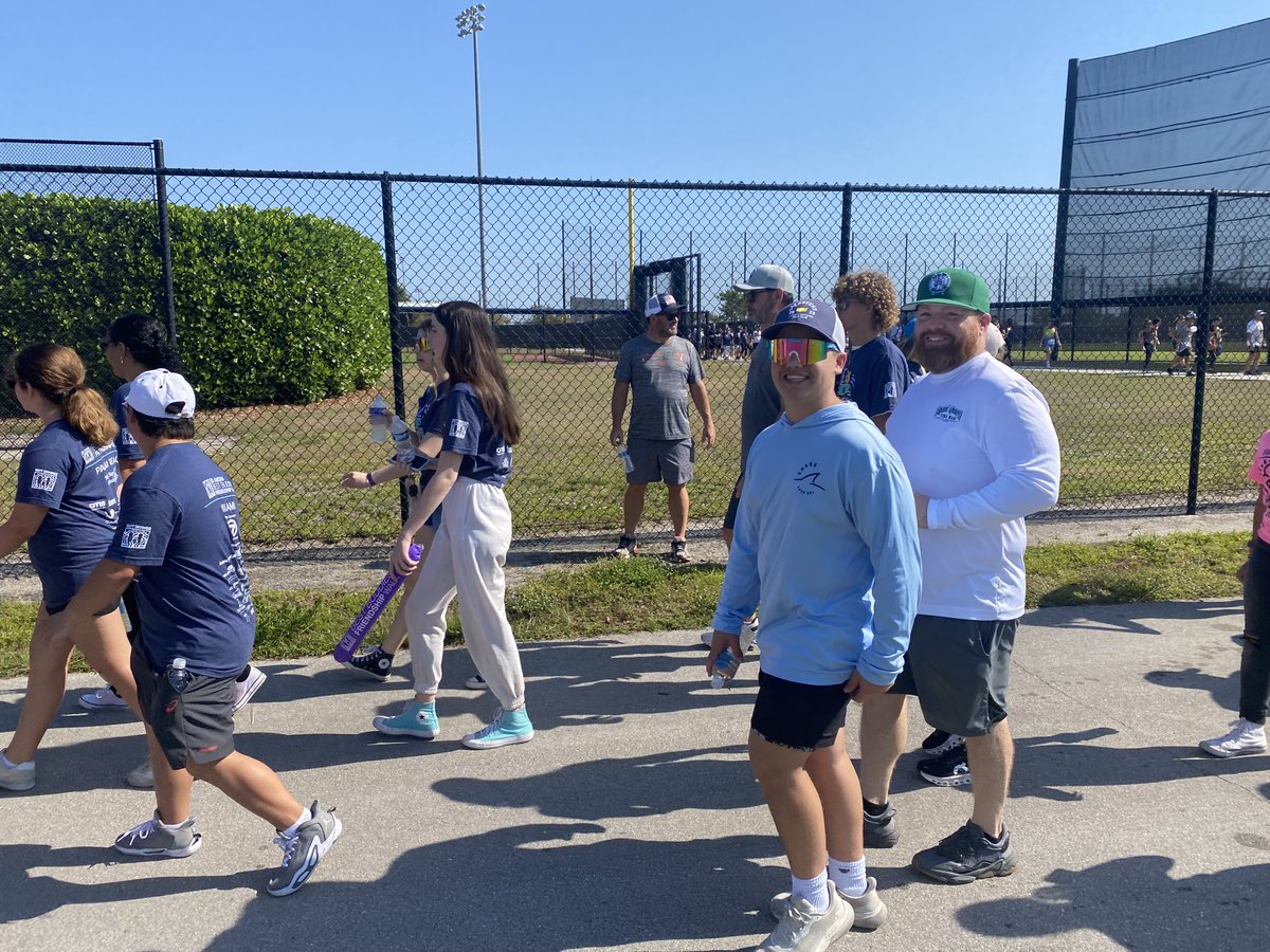 Cardinal Newman Chapter of the Best Buddies Club joined the 2024 Best Buddies Friendship Walk, advocating for inclusion of individuals with intellectual and developmental disabilities. Over 20 students, family members, and staff proudly raised $1,850.72 this year! #cncrusaders