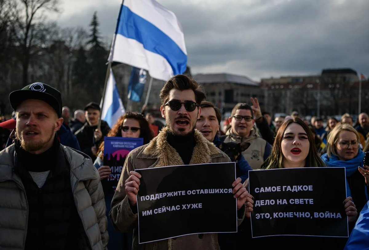 The influx of Russian activists and refugees from Ukraine and Belarus to Lithuania is causing concern to Lithuanians who have struggled to preserve their culture and language through Soviet occupation. nv.ua/en/50412777.ht… 📸: REUTERS / Janis Laizans