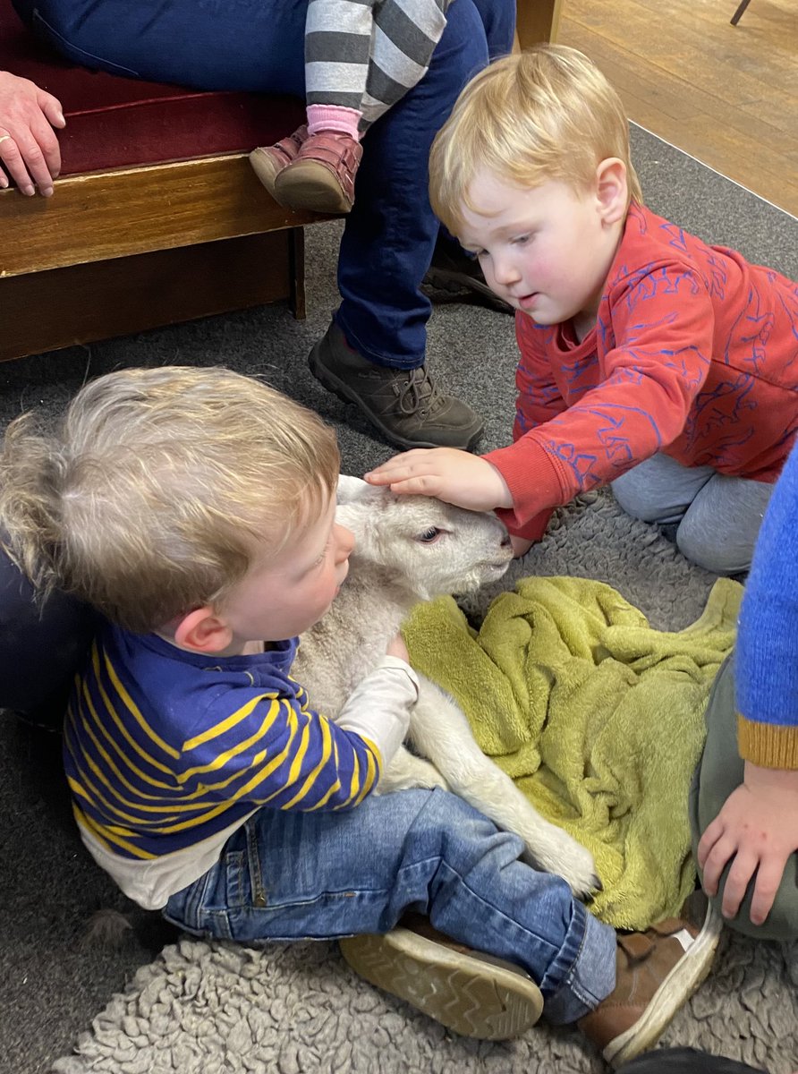 HolmbridgePS's tweet photo. One of our parents very kindly came to visit us this afternoon with some animals from her Farm!
🐔🐥🐑 🐓 
As we’ve said before, these real life experiences really do make all the difference to our Children……..if you’d like to visit to share anything please get in touch! https://t.co/BRUib96Lep